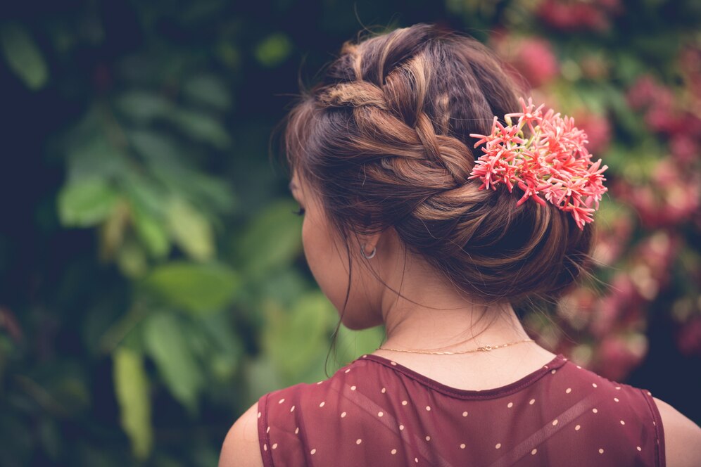 Como arrumar o cabelo para um casamento? - Polishop